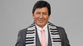 El artista Gustavo Velásquez falleció a los 71 años en Quito.