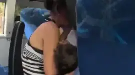 Un niño de cuatro años murió tras viajar con la cabeza fuera de un bus.