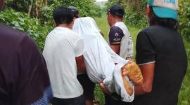 Nancy Semu, de la comunidad Achuar de Musap, fue trasladada en sábanas para dar a luz.