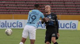 Encuentro entre Católica vs Independiente por LigaEcuabet en el estadio Atahualpa.