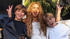 Sasha y Milán, hijos de Shakira y Piqué, continúan su camino en la música.