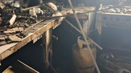 Una mueblería se incendió en el sector de Bellavista de Calderón, en Quito.