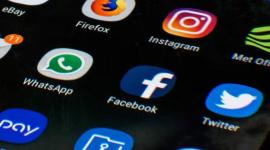 Por comentario en Facebook contra la realeza, Tailandia condena a prisión a un hombre