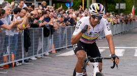 El ecuatoriano Jhonatan Narváez suma otro destacado desempeño sobre la bicicleta.