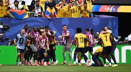 La Selección de Ecuador festeja la clasificación a dieciseisavos del Mundial 2026.