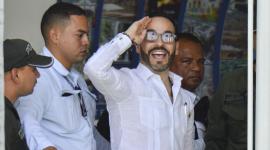 De La Espriella afirma que se posesionará en base militar de Colombia.