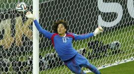 Memo Ochoa cierra su carrera tras seis participaciones en Mundiales.