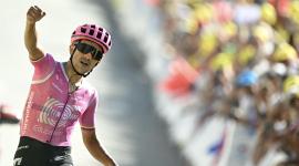 Richard Carapaz en la victoria de la etapa 18 del Tour de Francia.