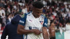 El festejo de Michael Estrada en el triunfo ante Delfín