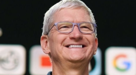 Tim Cook cede el testigo a John Ternus tras 15 años de liderazgo