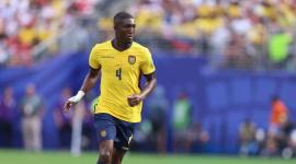 Joel Ordóñez en un partido con Ecuador en el Mundial 2026.