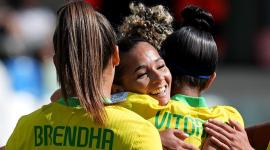 Jugadoras de Brasil festejan el gol en el Mundial Femenino Sub-20.