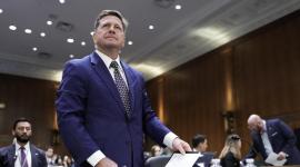 El fiscal federal del Distrito Sur de Nueva York, Jay Clayton, llega para testificar durante una audiencia del Comité de Inteligencia del Senado sobre su nominación como Director de Inteligencia Nacional.