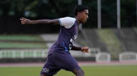 Leonardo Realpe en un entrenamiento con la Selección de Ecuador en Tokio.