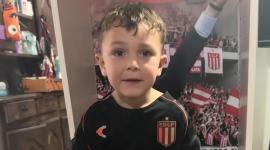 Salvador Goñi, un hincha de cinco años que vive la pasión del fútbol con Estudiantes y la selección Argentina.