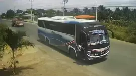 Controlador empujó a niño de bus en movimiento el martes 20 de mayo del 2025.