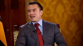 Foto de archivo de presidente Daniel Noboa durante una entrevista en el Palacio de Carondelet.