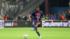 El defensa ecuatoriano Willian Pacho, del PSG, se coronó campeón de la Champions League.