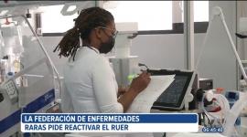 La Federación Ecuatoriana de Enfermedades Raras hace un llamado a las autoridades a reactivar el registro único de estas patologías. En el país no se conoce cuántos pacientes hay con enfermedades raras.

Vía: Stephany Paz