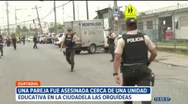 Al menos 6 personas fueron víctimas de ataques armados en Guayaquil en las últimas 24 horas, dos de ellas presentan tatuajes alusivos a una banda delictiva. 

Vía: Astrid Singre