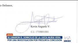 El domicilio de la jueza Nubia Vera fue allanado este martes por la Fiscalía, como parte de una investigación por presunta concusión. 

Vía: Carlos Sacoto