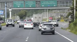 Vehículos en vía de Quito