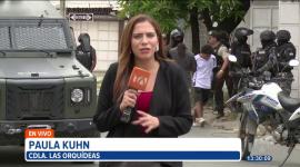 Las Fuerzas Armadas hallaron más de 30 artefactos explosivos dentro de una vivienda en la ciudadela Las Orquídeas, norte de Guayaquil. 

Vía: Paula Kuhn