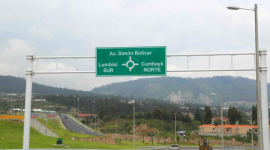Imagen referencial de la avenida Ruta Viva en Quito.