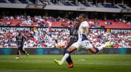 Bryan Ramírez aporta desequilibrio en los últimos metros de la cancha. El futbolista es clave en la construcción de juego ofensivo del cuadro universitario.