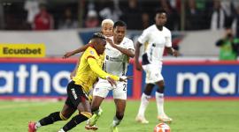 Liga de Quito vs Barcelona en el estadio Rodrigo Paz Delgado.