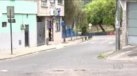 Moradores de La Gasca, denuncian una nueva modalidad de robo en la que los sospechosos intimidan a estudiantes universitarios y los obligan a dirigirse hasta sus domicilios para despojarles de sus pertenencias.
Un reportaje de Nathalie Jiménez