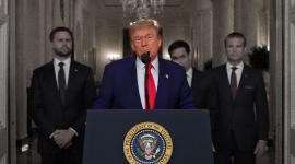 Donald Trump habló desde la Casa Blanca junto al vicepresidente norteamericano J.D. Vance.