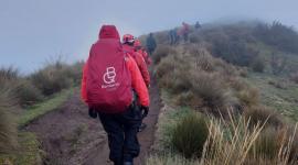 El Cuerpo de Bomberos de Quito recomienda planificar el descenso de una montaña cuando todavía no se ha puesto el sol.