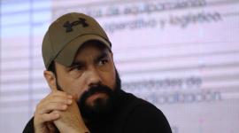 Luis Chonillo, alcalde del cantón Durán, llega con fuerte resguardo de seguridad a una rueda de prensa donde presentó "El Plan Cantonal de Convivencia Pacífica y Gobernanza Ciudadana de Durán"