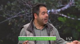 Efrén Martínez, psicólogo y conferencista internacional, habló en el set de esTAmañana sobre sus charlas que ha tenido a nivel mundial y cómo logra llegar a las personas.