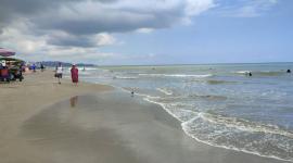 El Inocar advirtió de un oleaje moderado en las playas de Ecuador entre el 4 y el 7 de julio del 2025.