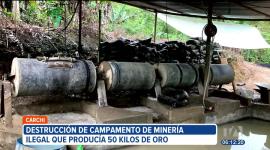 Un campamento de minería ilegal con capacidad de producir 50 kilos de oro mensuales fue destruido por las Fuerzas Armadas en Carchi.
Un reportaje de Jairo Jácome