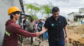 Aquiles Álvarez, alcalde de Guayaquil, visitó la comuna de Chongón para supervisar obras.