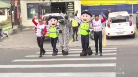 La Agencia Metropolitana de Tránsito impulsa la campaña de concienciación “1/1”. La iniciativa busca reducir las imprudencias de conductores y transeúntes en la vía.

Un reportaje de Gustavo Jaramillo