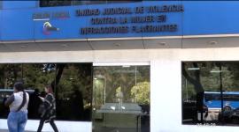 La madre de familia de una menor presunta víctima de abuso pide a las autoridades de la Unidad Judicial Sur, en Quito, justicia. Ella y su hija son blanco de amenazas.
Un reportaje de Brigette Mancheno