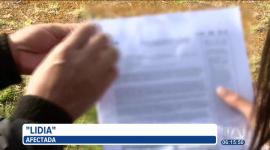 Una ciudadana en Quito denuncia que, a pesar de no ser propietaria de ningún vehículo, registra multas y dos autos matriculados a su nombre en la Agencia de Tránsito de Durán.
Un reportaje de Nathalie Jiménez