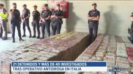 Un operativo antidroga en Italia deja 21 detenidos y más de 40 investigados por tráfico de cocaína desde Ecuador y Colombia. En el último año, se registra un incremento del 50 % en la cantidad de estupefaciente decomisado en Europa.
Un reportaje de Bernarda Cevallos