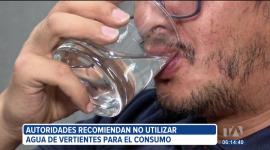 ¿Cómo debería tratar el agua distribuida por tanqueros o hidrantes? Además, ¿es apta para el consumo el agua que se recoge de vertientes u ojos de agua? Veamos qué dicen las autoridades.
Un reportaje de Stephany Paz