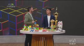 Antony Álvarez, bicampeón de Rubik, visitó el set de esTAmañana, habló de sus logros y consiguió un récord.