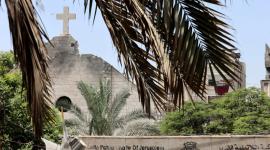 El párroco argentino Gabriel Romanelli resultó herido tras el ataque israelí a la iglesia católica en Gaza.