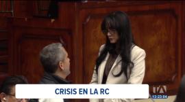 Los asambleístas de la Revolución Ciudadana reconocen una crisis interna en su bancada. Hasta ahora cinco legisladores han abandonado sus filas.
Un reportaje de Karen Haro