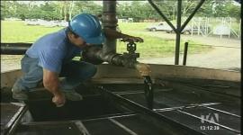 Julio continúa como el peor mes para la industria petrolera. Petroecuador reportó que el 16 de julio se produjeron apenas 19 mil barriles, frente al promedio habitual de 370 mil diarios.
Un reportaje de Carlos Sacoto