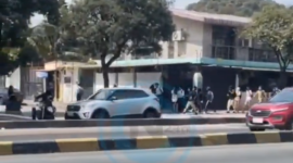 Estudiantes del Colegio Vicente Rocafuerte atacaron a otros en parada de bus.