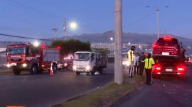 Un camión y un automóvil chocaron en la Panamericana Norte.