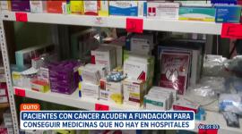 Un banco gratuito de medicamentos oncológicos fue inaugurado en Quito por la Fundación Jóvenes Contra el Cáncer. La iniciativa busca ayudar a pacientes que no consiguen sus tratamientos en el sistema de salud pública.

Un reportaje de Gustavo Jaramillo